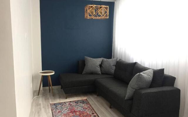 Small Istanbul Apartment Semi basement floor