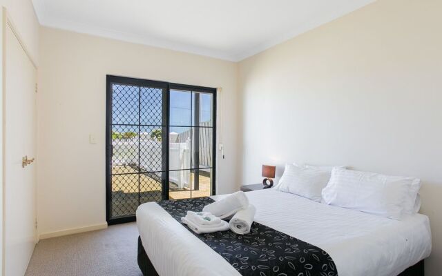 Beach Rd Villas by Rockingham Apartments