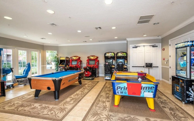 Newly Renovated, Beautiful 2bd/2ba Condo #2vc500