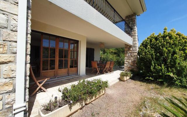 Jolie maison provençale au calme