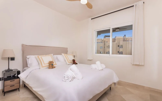 2 Bedroom, 2 Bathroom Penthouse Apartment