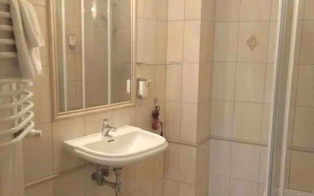 Hotel Przy Oślej Bramie - Zamek Książ