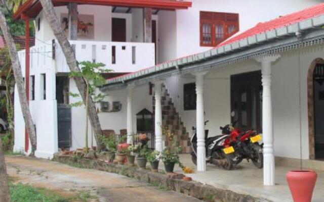 Sandaru Holiday Inn