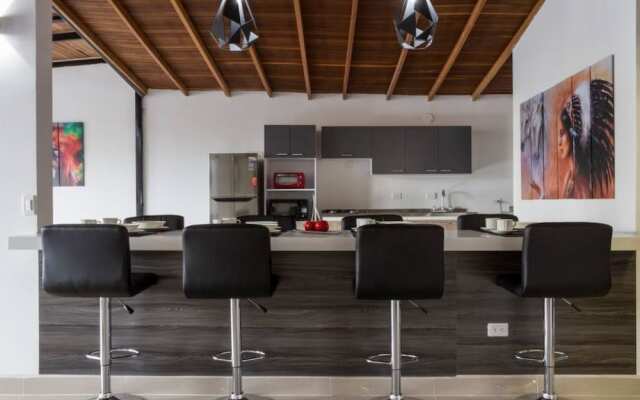 Penthouse 3rd Floor Lleras