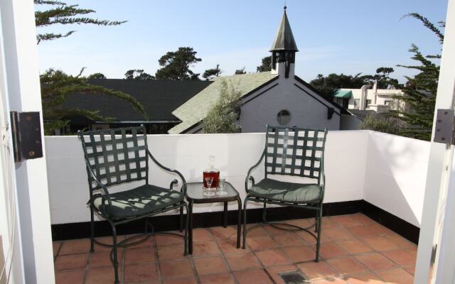 Cypress Inn