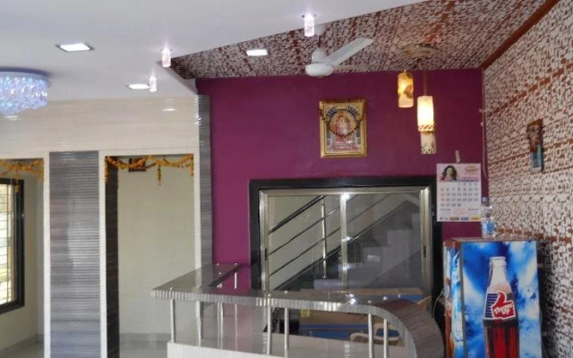 OYO 61308 Hotel Rw International