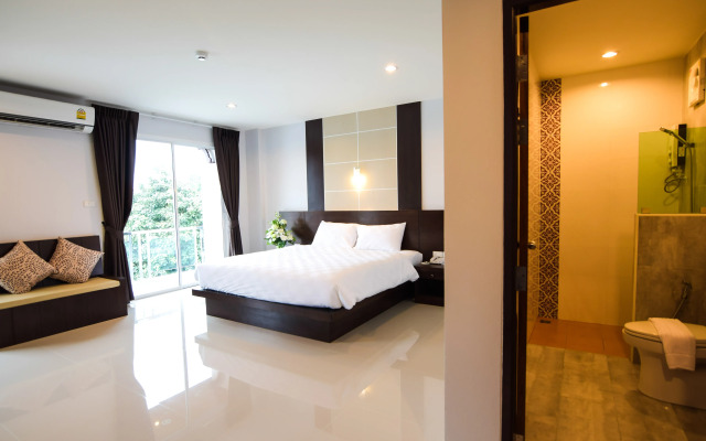 Peak Boutique City Hotel
