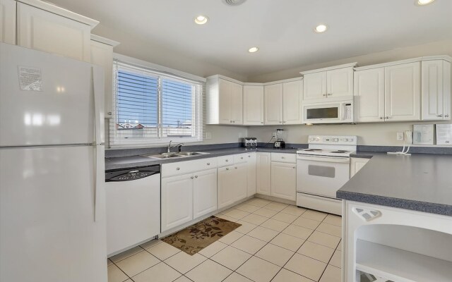 16B Read Street by Long & Foster