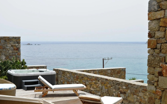 Sea Side Studios & Houses