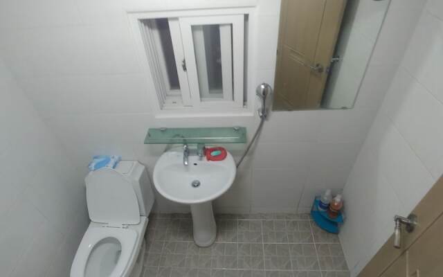 Ninano Guesthouse - Hostel