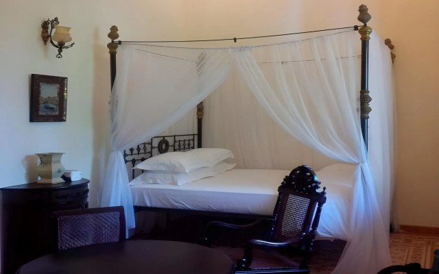 The Ermajas Pavilion – Guest Rooms – Batukaras