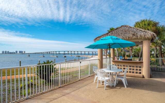 Best Western Navarre Waterfront