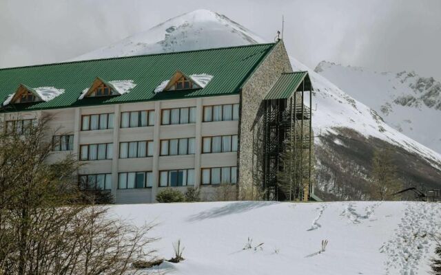 Cyan Del Glaciar Hotel