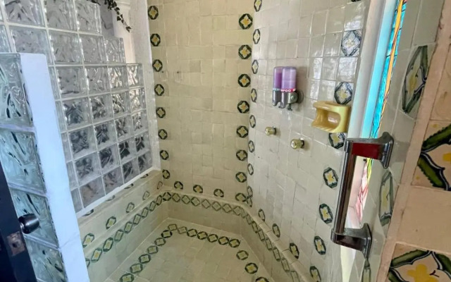 Bttm floor beachfront condo in Half Moon Bay Akumal