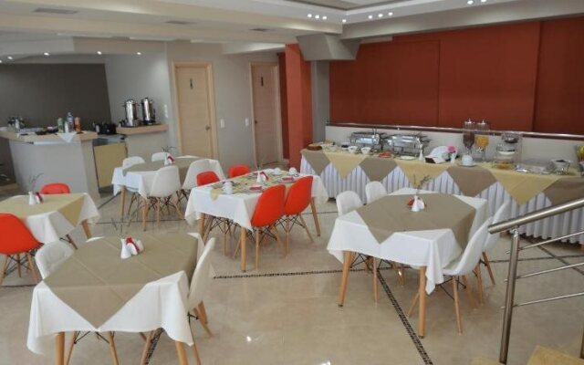 Sun & Sea Luxury Hotel
