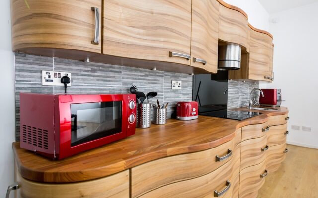 Westend Hydro & SECC Apartment