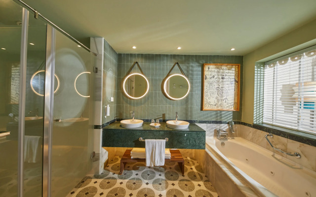 Bahia Principe Luxury Esmeralda - All Inclusive - Newly Renovated
