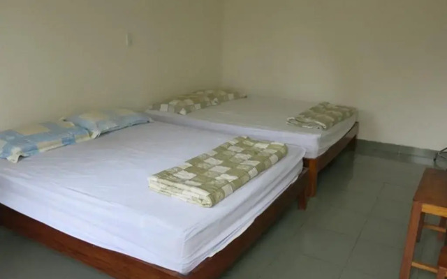 Que Huong Guest House