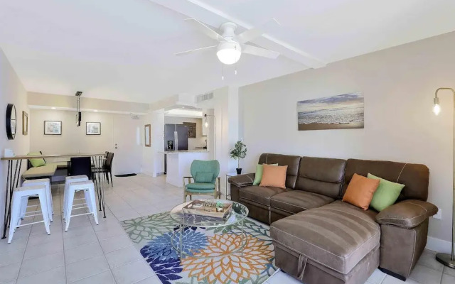 South Seas Tower 4-1209