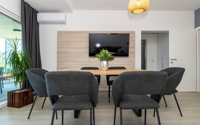 Apartment Sweet Dream Manjiga