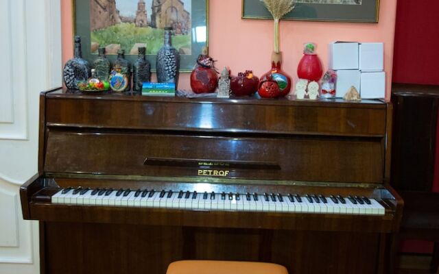 Eder Hostel
