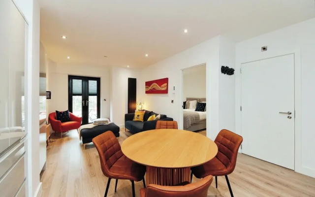 Solihull Modern Living - 1 Bed Apartment