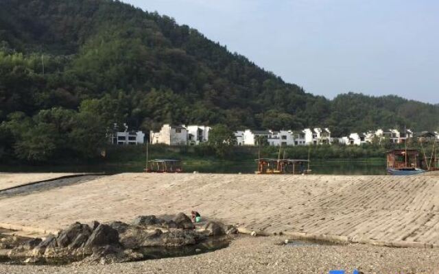 Yuliang Old Town Inn