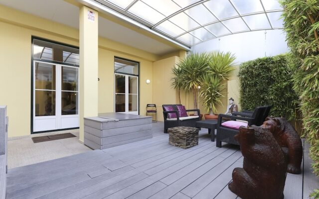 Graça Jacuzzi by Homing