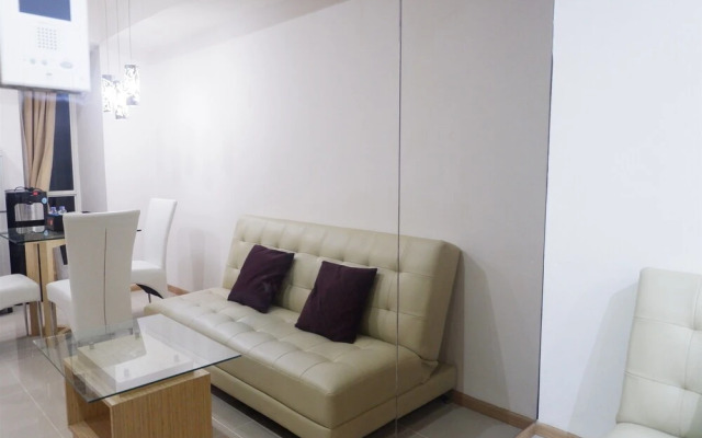 Casa Grande Apartment with Sofabed Connected to Kota Kasablanka