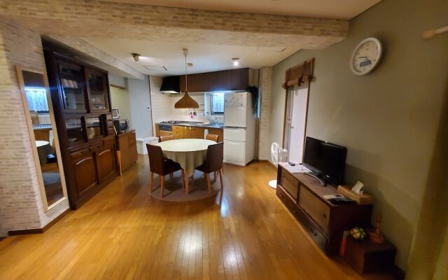 Banboo House
