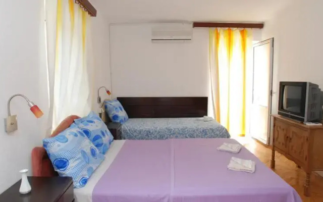 Apartments Slavica Rafailovici