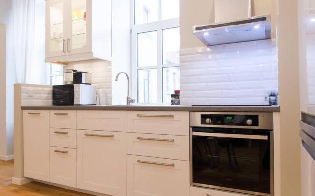 Modern & Spacious 80m2 Apartment in Riga Old Town