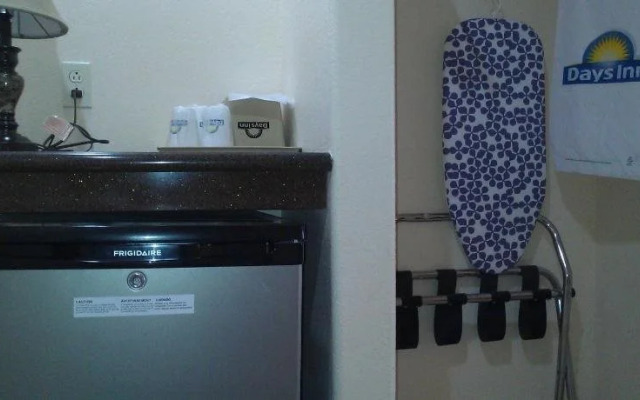 Robinson Inn and Suites