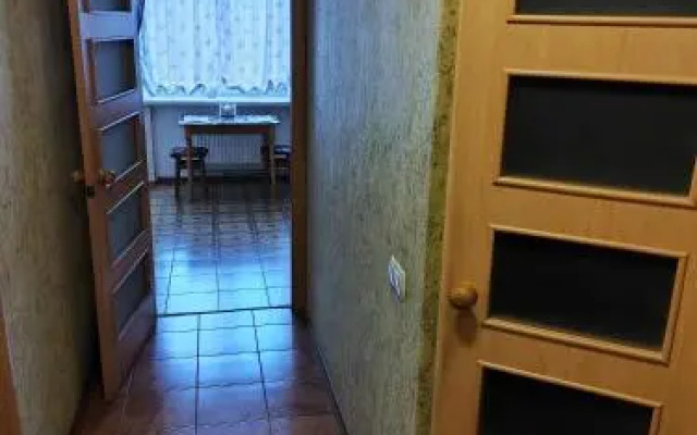 Apartment on Peremohy Street 8