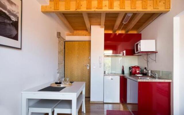 Almada Apartments 468