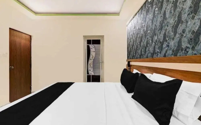 Hotel Karnataka Suites