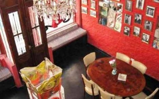 Hostel Carlos Gardel