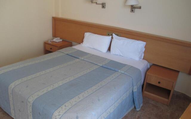 Flamingo Beach Hotel