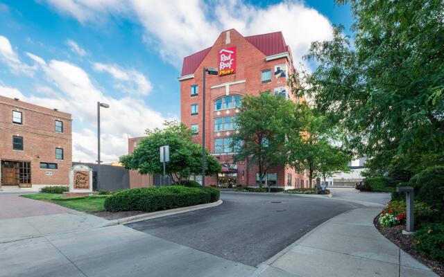 Red Roof Inn PLUS+ Columbus Downtown-Convention Center