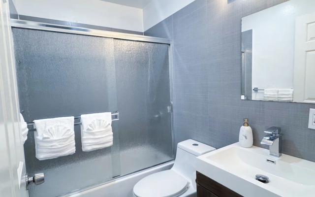 Sunnyvale 3B2b Super Big House