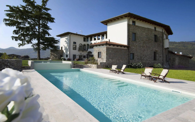 Podere Castel Merlo Resort