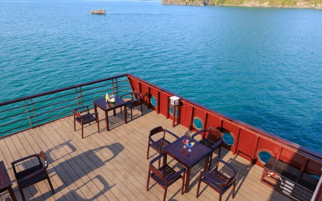 V'Spirit Premier Cruise