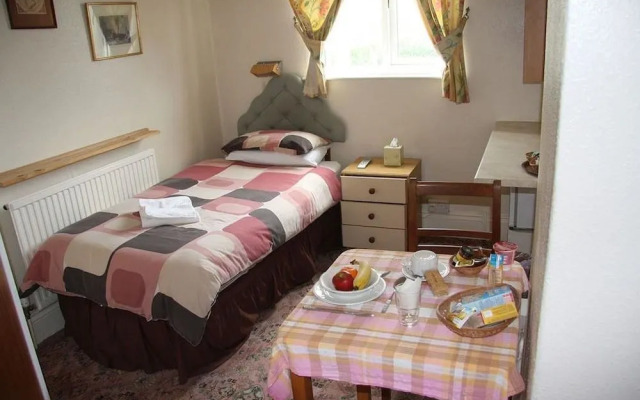 Dove Court Mini Lodge