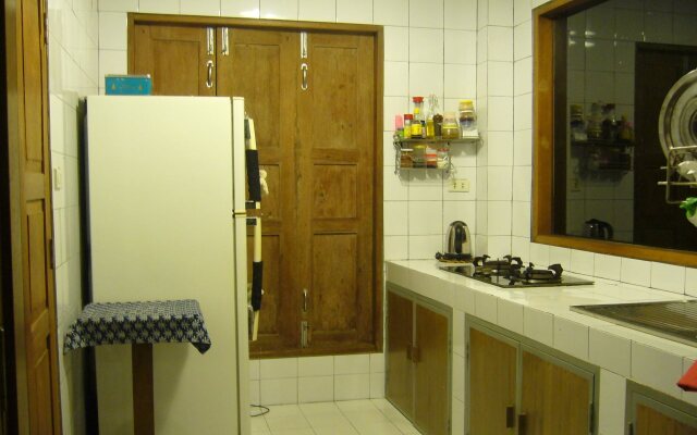 Reun Raem Loogmai Guest House