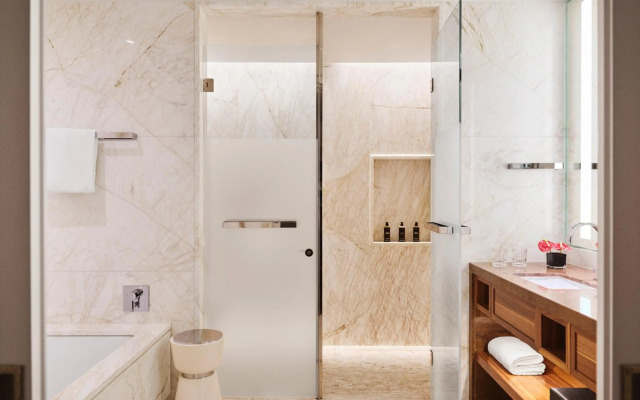 Four Seasons Hotel Madrid
