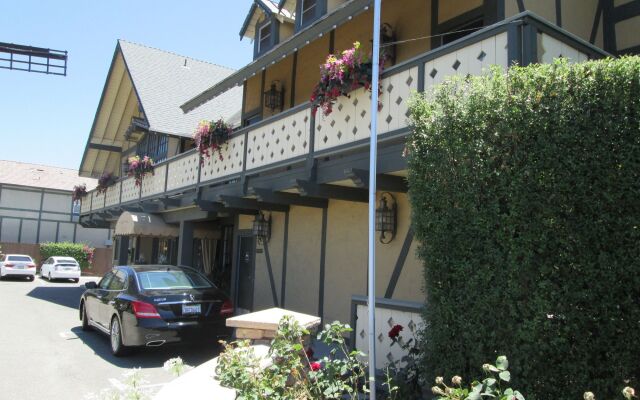 hotelImage