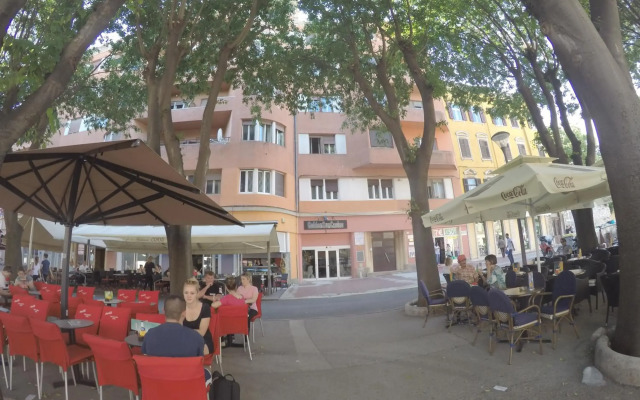 D&A Center Apartments