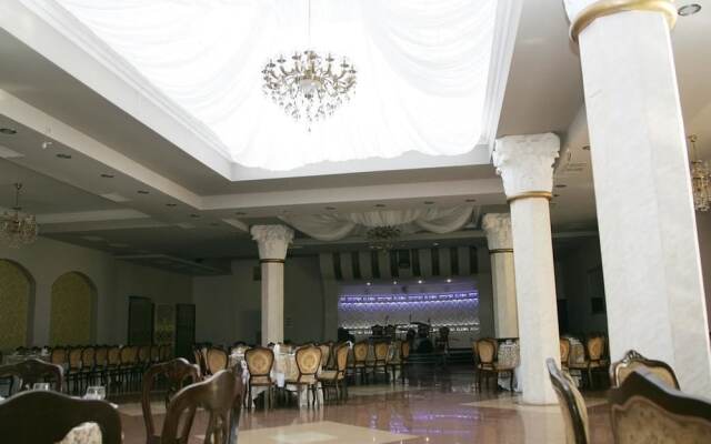 Hotel Eleon