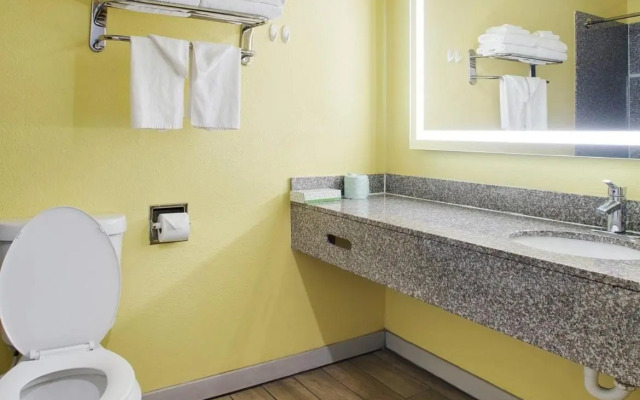 Plantation Suites & Conference Center