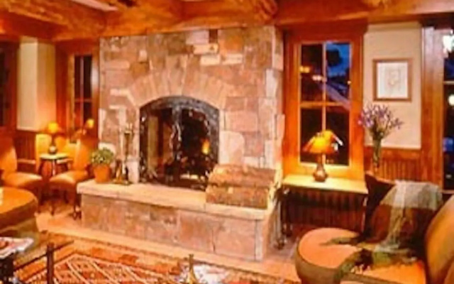 Inn at Lost Creek